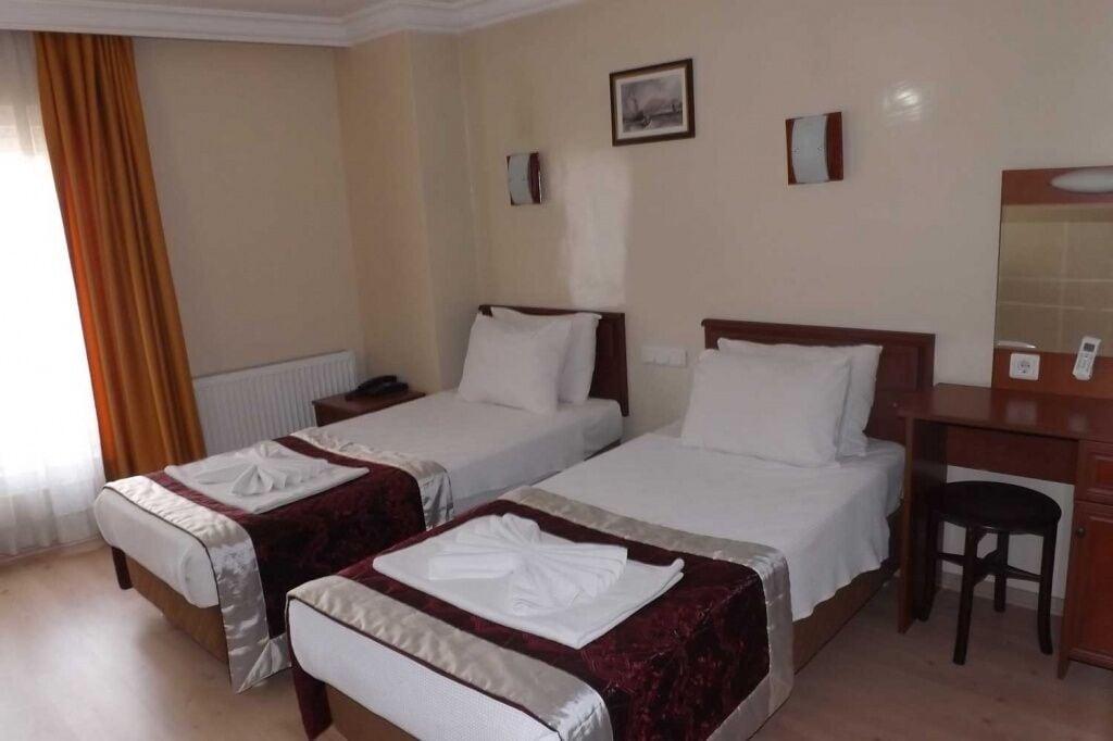 Kafkas Hotel Истанбул Екстериор снимка
