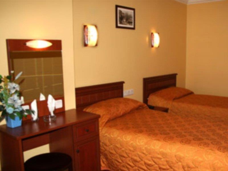 Kafkas Hotel Истанбул Екстериор снимка