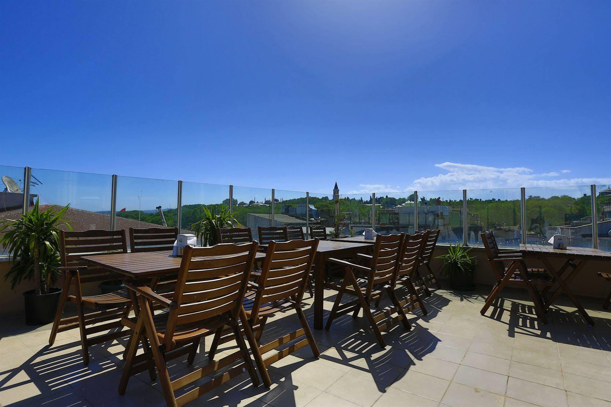 Kafkas Hotel Истанбул Екстериор снимка