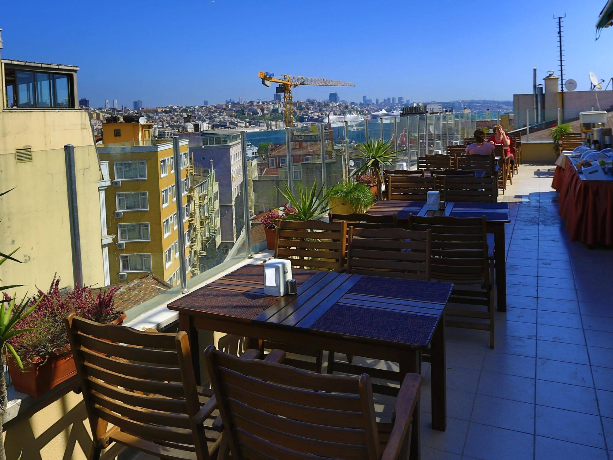 Kafkas Hotel Истанбул Екстериор снимка